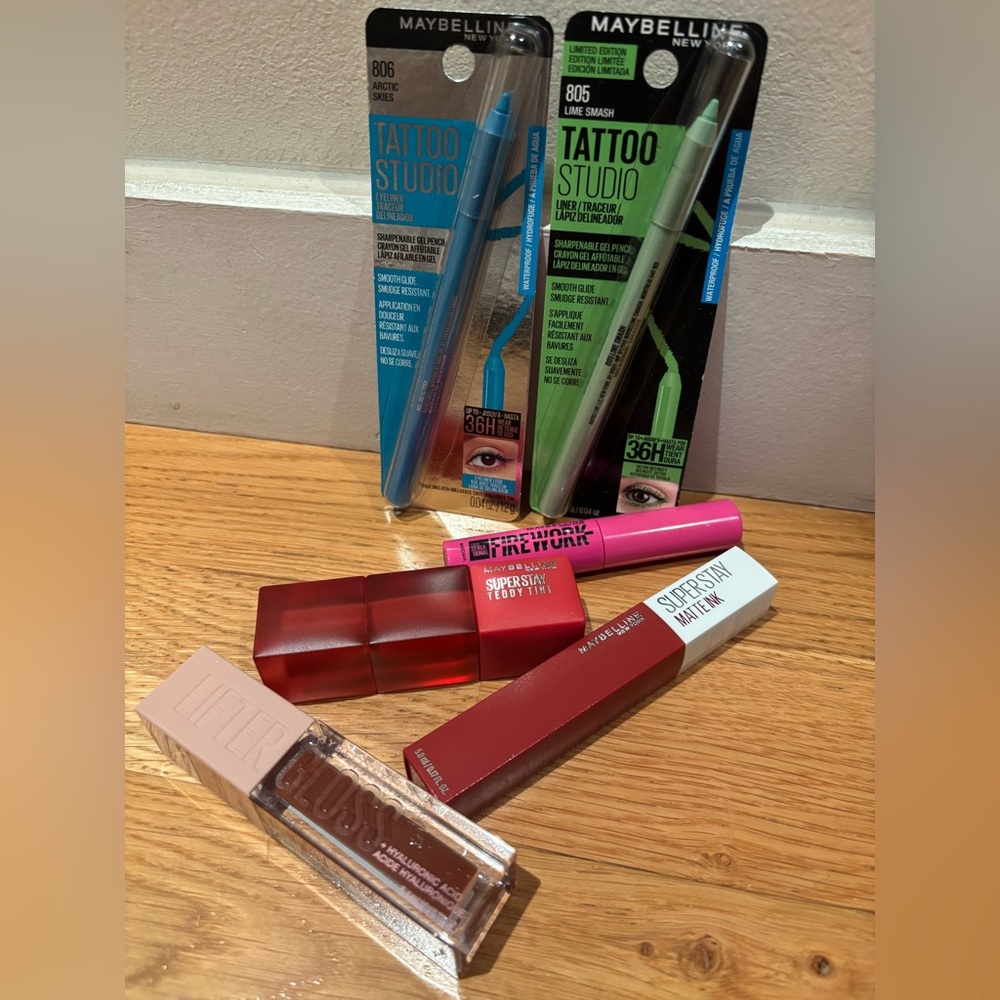 NWT Maybelline Lot of 6 products. Retail valued at $60+! 3 for Eyes & 3 for Lips